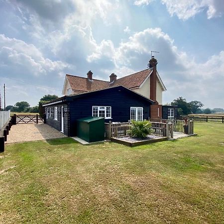 Вилла Near Woodbridge The Annexe Eyke Fantastic Views With Dog Secure Garden And Paddock Экстерьер фото