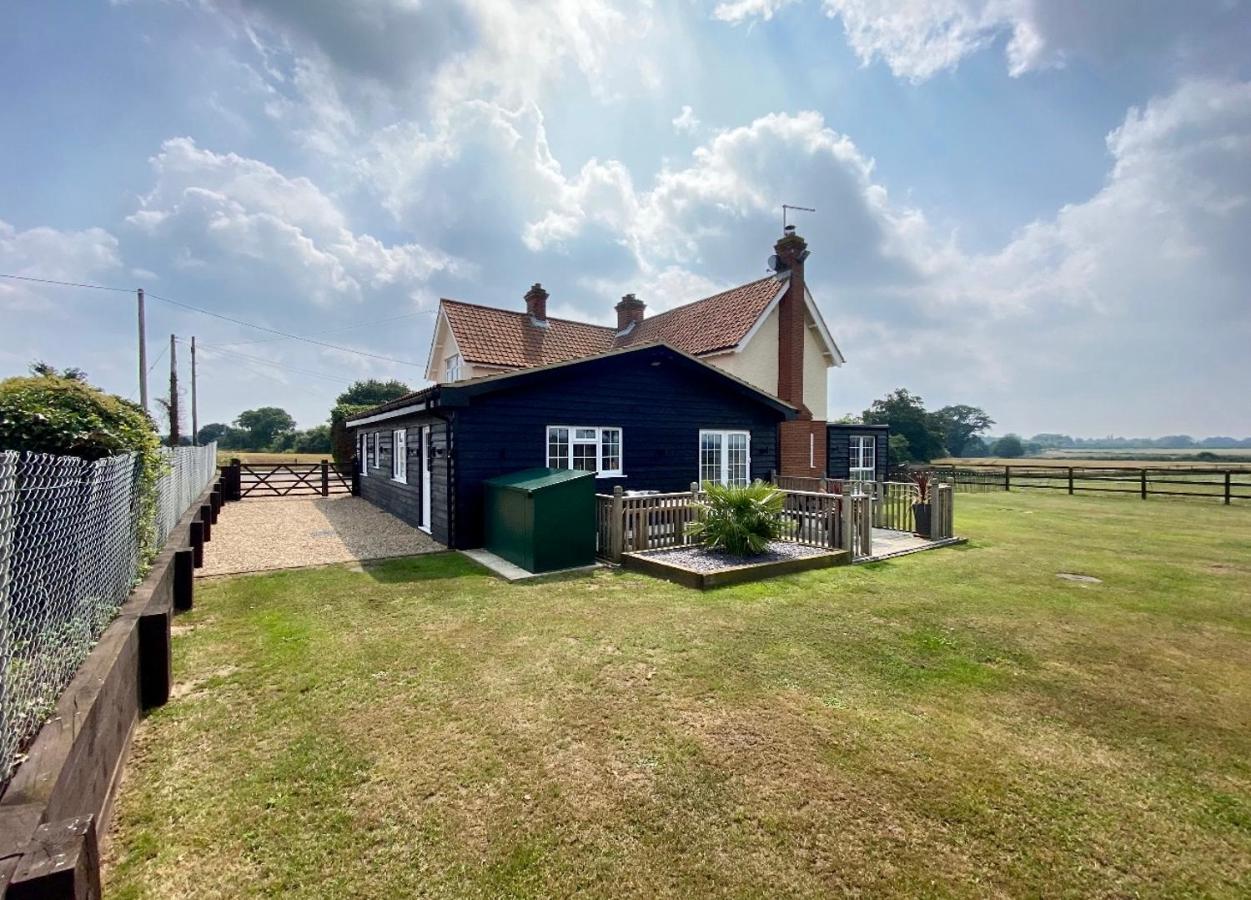 Вилла Near Woodbridge The Annexe Eyke Fantastic Views With Dog Secure Garden And Paddock Экстерьер фото